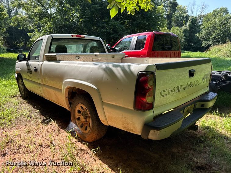 image for item FC4030 2006 Chevrolet Silverado 1500 pickup truck