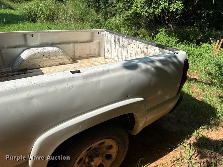 image for item FC4030 2006 Chevrolet Silverado 1500 pickup truck
