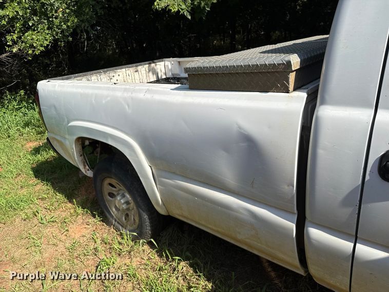 image for item FC4030 2006 Chevrolet Silverado 1500 pickup truck