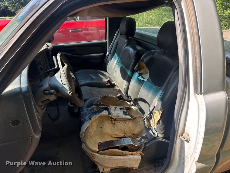 image for item FC4030 2006 Chevrolet Silverado 1500 pickup truck