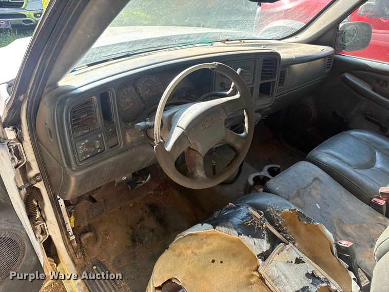 image for item FC4030 2006 Chevrolet Silverado 1500 pickup truck