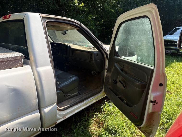 image for item FC4030 2006 Chevrolet Silverado 1500 pickup truck