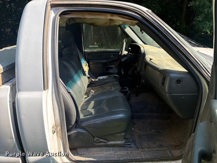 image for item FC4030 2006 Chevrolet Silverado 1500 pickup truck