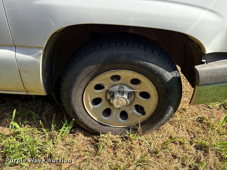 image for item FC4030 2006 Chevrolet Silverado 1500 pickup truck