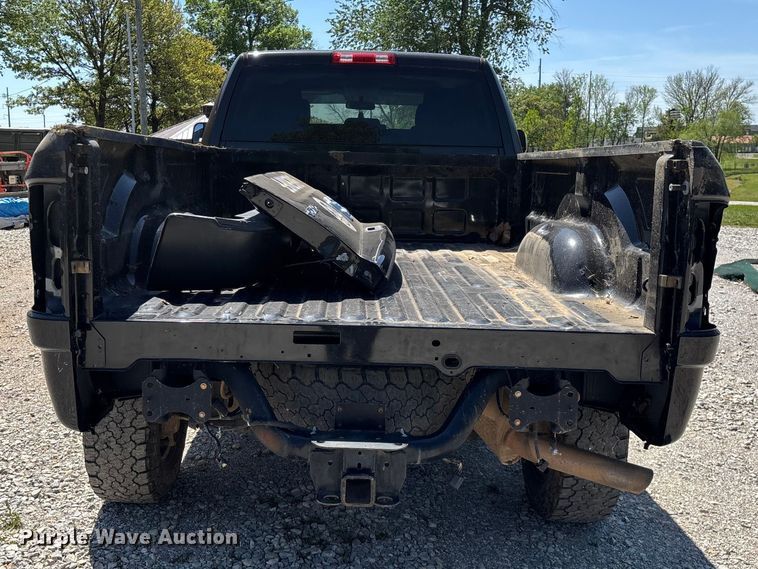 image for item FG0272 2017 RAM 2500 Crew Cab pickup truck