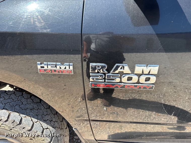 image for item FG0272 2017 RAM 2500 Crew Cab pickup truck