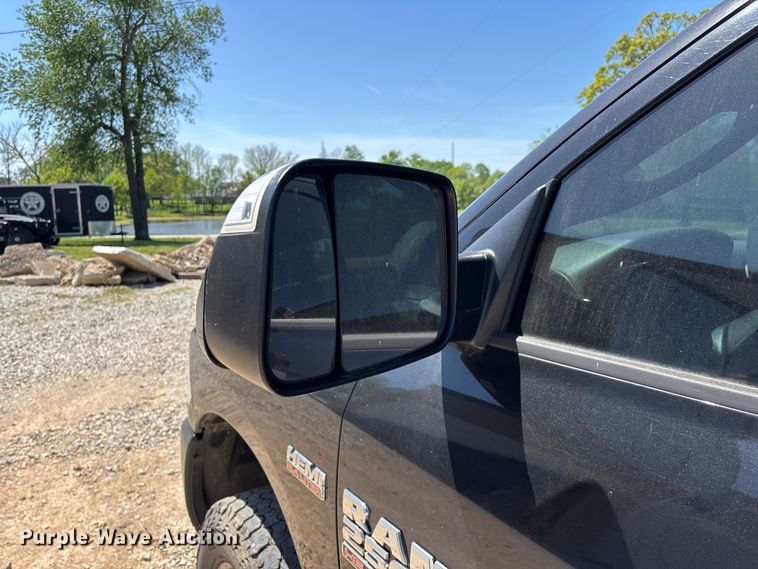 image for item FG0272 2017 RAM 2500 Crew Cab pickup truck