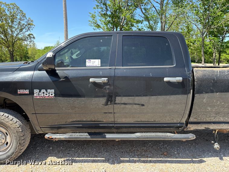 image for item FG0272 2017 RAM 2500 Crew Cab pickup truck
