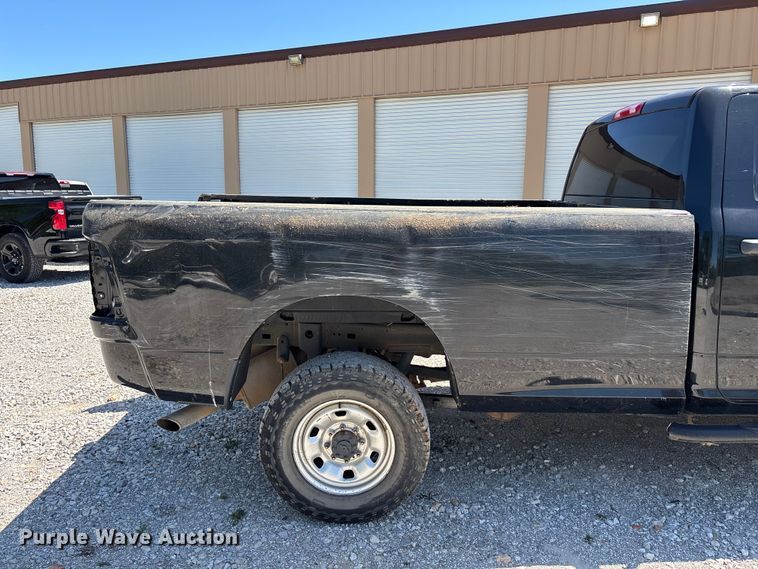 image for item FG0272 2017 RAM 2500 Crew Cab pickup truck