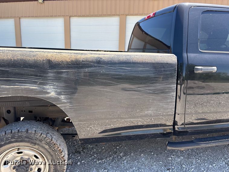 image for item FG0272 2017 RAM 2500 Crew Cab pickup truck