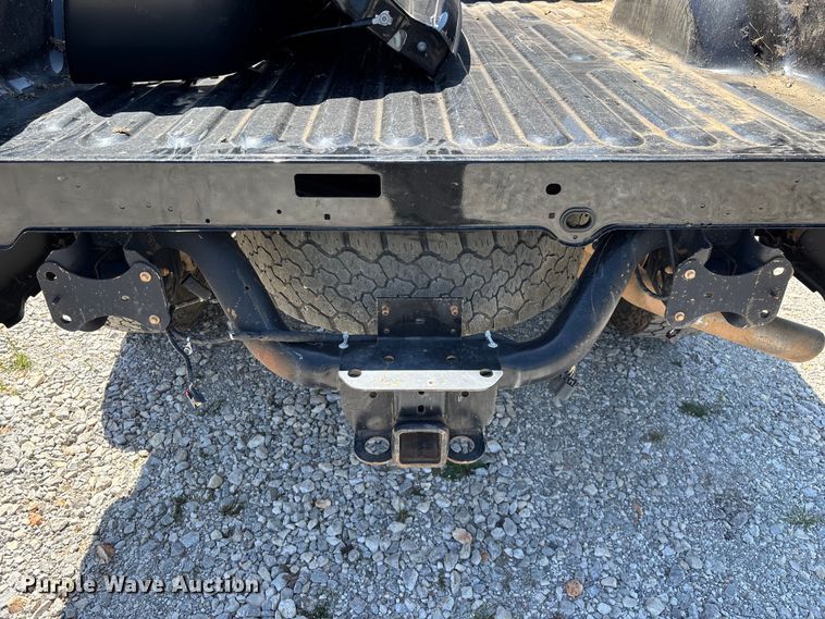 image for item FG0272 2017 RAM 2500 Crew Cab pickup truck