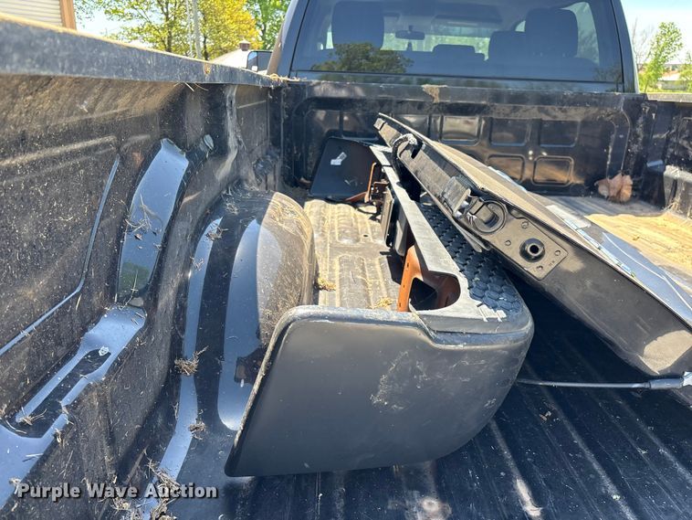 image for item FG0272 2017 RAM 2500 Crew Cab pickup truck