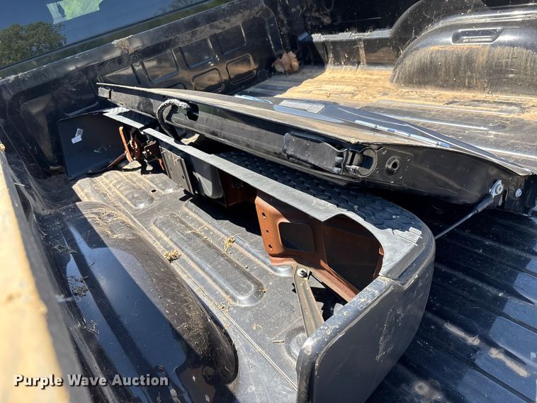 image for item FG0272 2017 RAM 2500 Crew Cab pickup truck