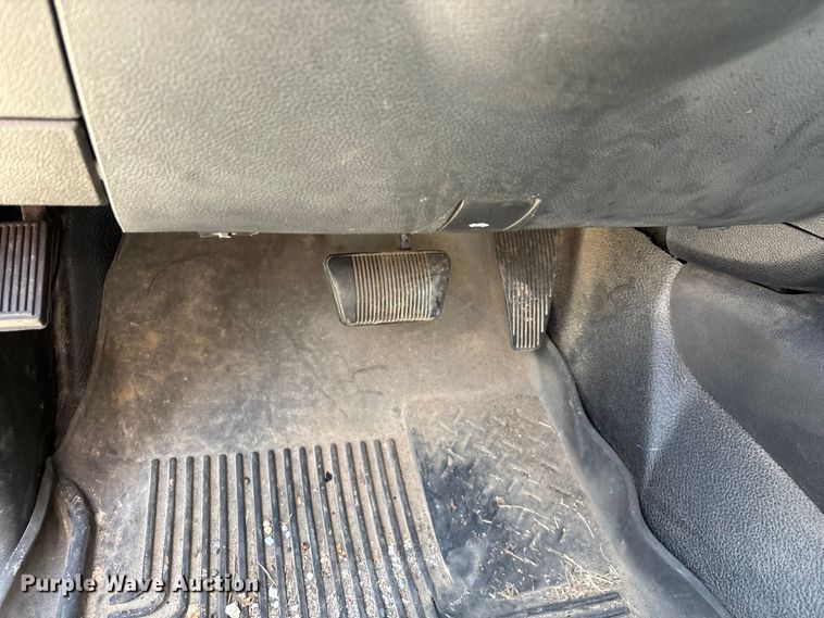 image for item FG0272 2017 RAM 2500 Crew Cab pickup truck