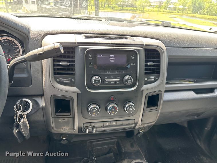 image for item FG0272 2017 RAM 2500 Crew Cab pickup truck