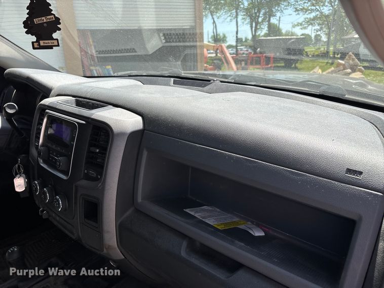 image for item FG0272 2017 RAM 2500 Crew Cab pickup truck