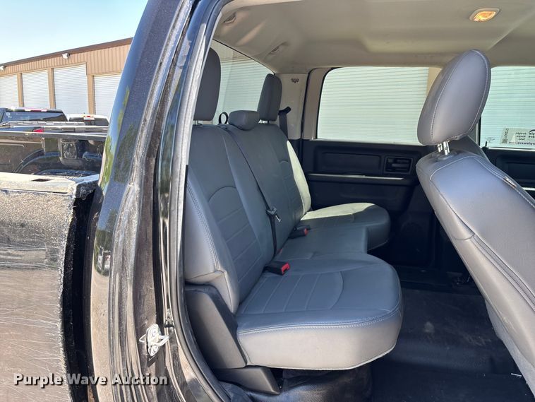 image for item FG0272 2017 RAM 2500 Crew Cab pickup truck