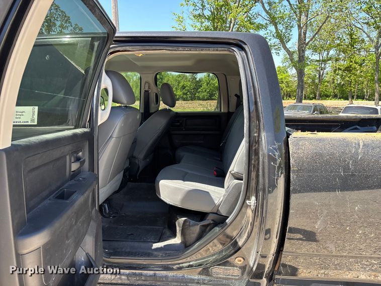 image for item FG0272 2017 RAM 2500 Crew Cab pickup truck
