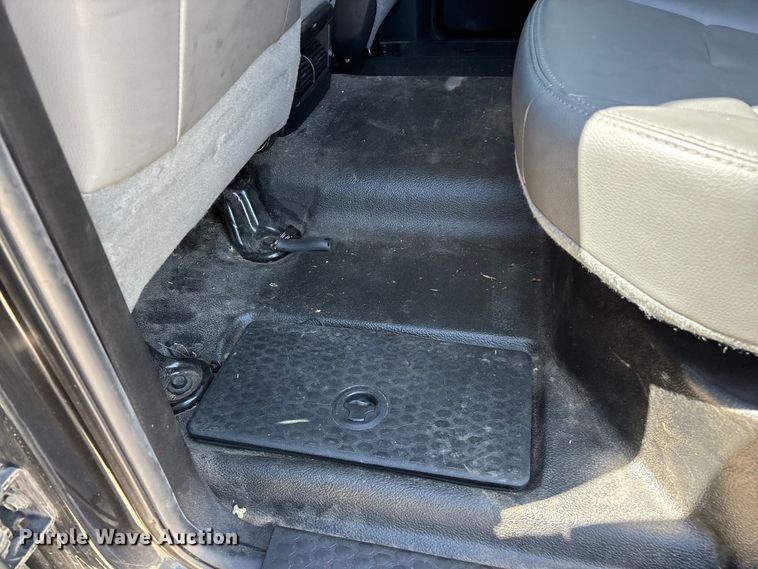 image for item FG0272 2017 RAM 2500 Crew Cab pickup truck