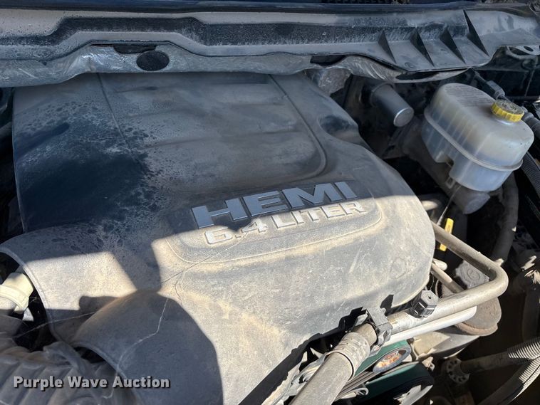image for item FG0272 2017 RAM 2500 Crew Cab pickup truck