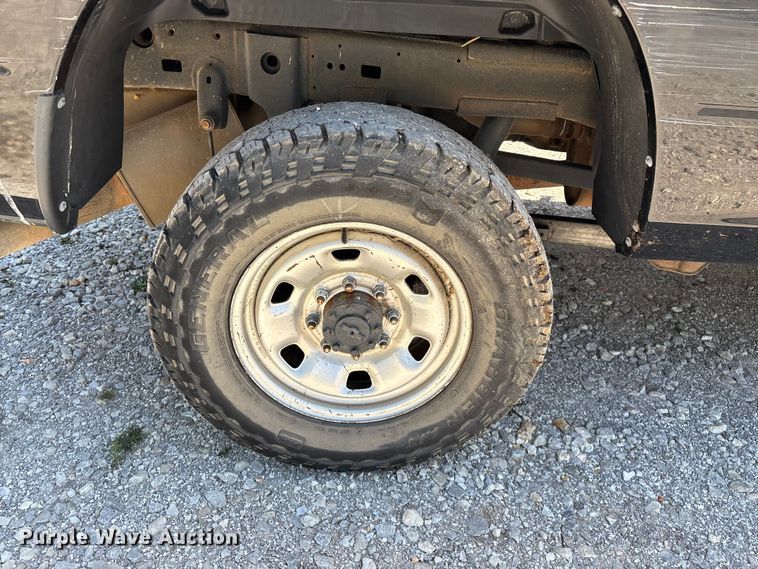 image for item FG0272 2017 RAM 2500 Crew Cab pickup truck