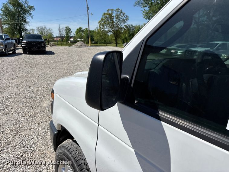 image for item FG0274 2011 Ford E350 van