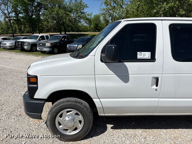 image for item FG0274 2011 Ford E350 van