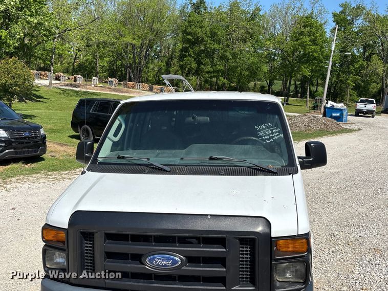 image for item FG0274 2011 Ford E350 van
