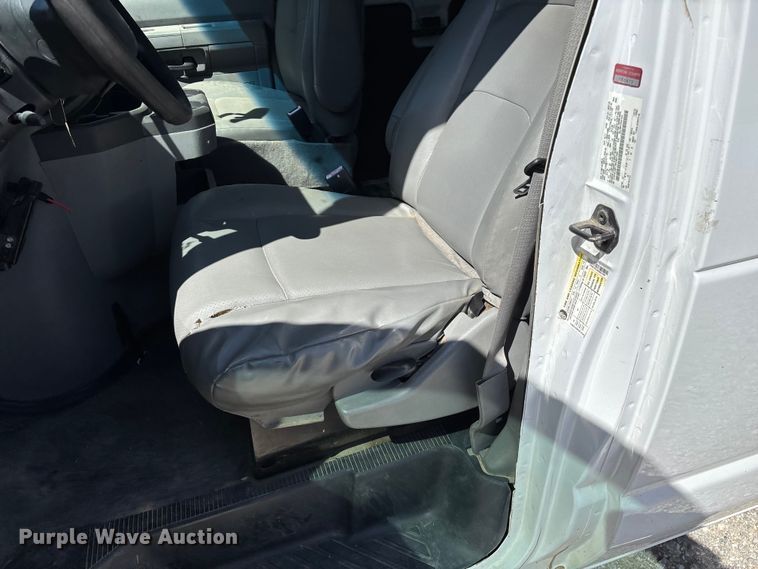 image for item FG0274 2011 Ford E350 van
