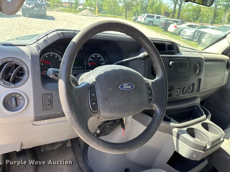 image for item FG0274 2011 Ford E350 van