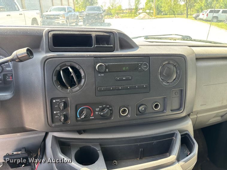 image for item FG0274 2011 Ford E350 van