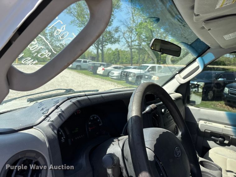 image for item FG0274 2011 Ford E350 van