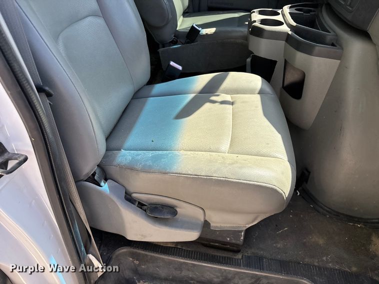 image for item FG0274 2011 Ford E350 van