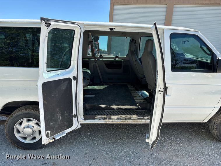 image for item FG0274 2011 Ford E350 van