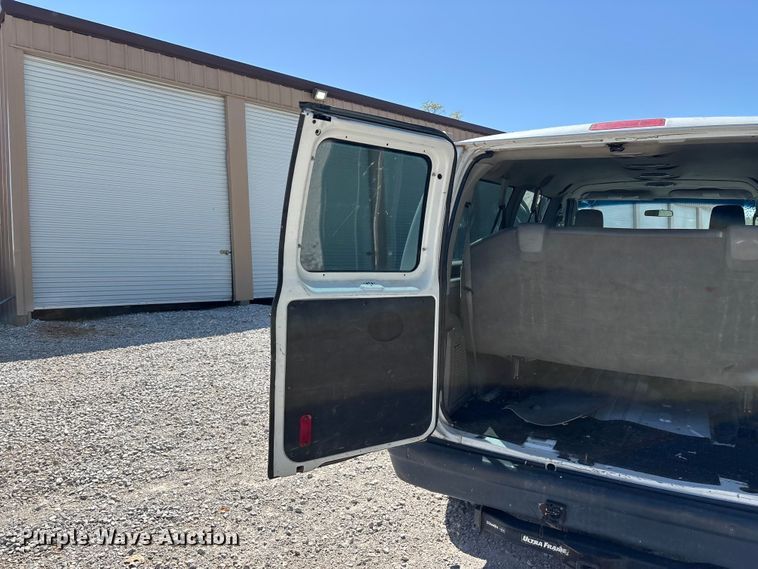 image for item FG0274 2011 Ford E350 van