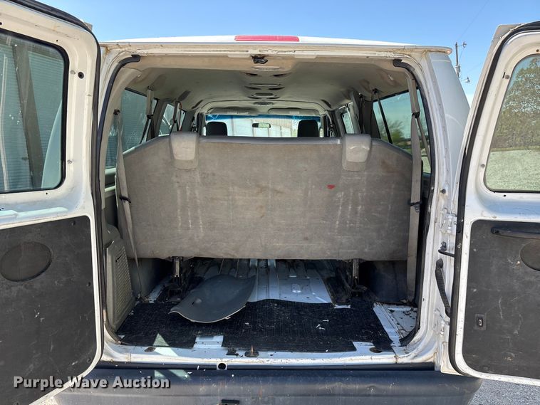 image for item FG0274 2011 Ford E350 van