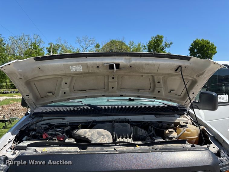 image for item FG0274 2011 Ford E350 van