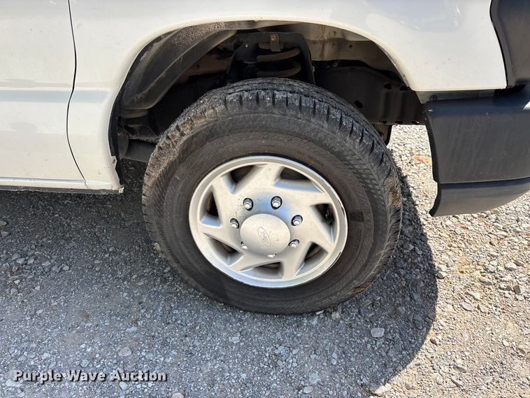 image for item FG0274 2011 Ford E350 van
