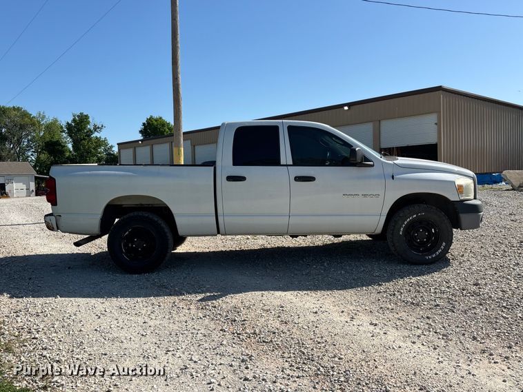 image for item FG0278 2007 Dodge Ram 1500 Ext. Cab pickup truck