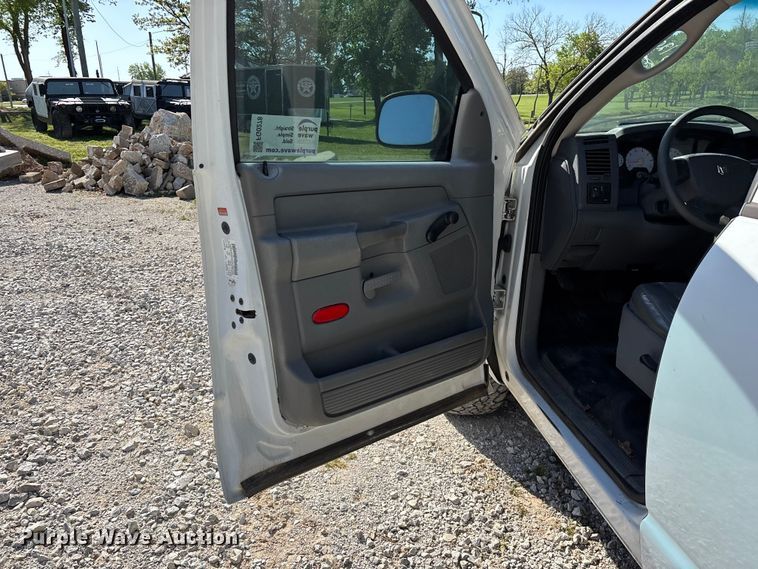 image for item FG0278 2007 Dodge Ram 1500 Ext. Cab pickup truck