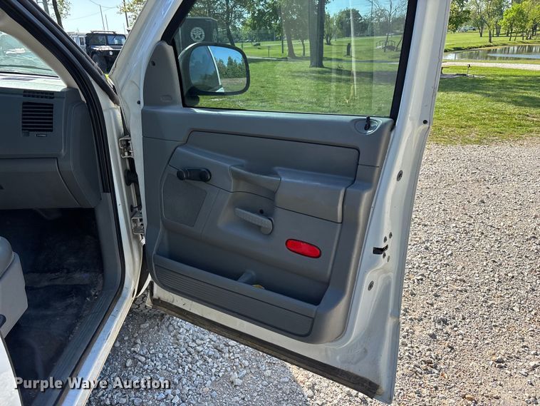 image for item FG0278 2007 Dodge Ram 1500 Ext. Cab pickup truck