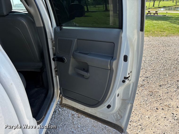 image for item FG0278 2007 Dodge Ram 1500 Ext. Cab pickup truck