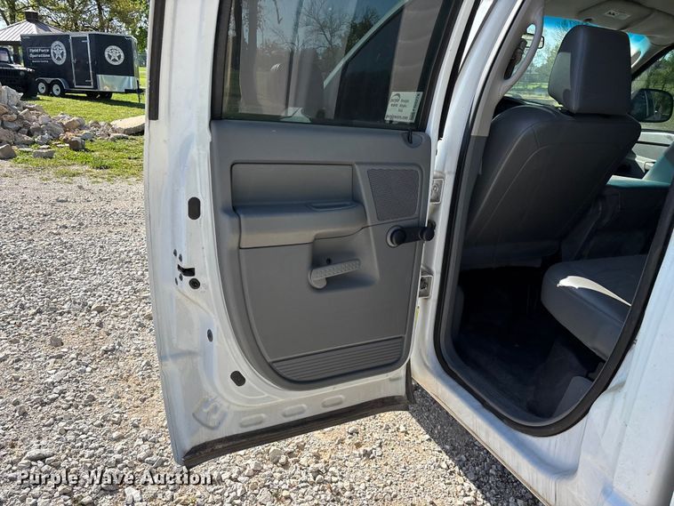 image for item FG0278 2007 Dodge Ram 1500 Ext. Cab pickup truck