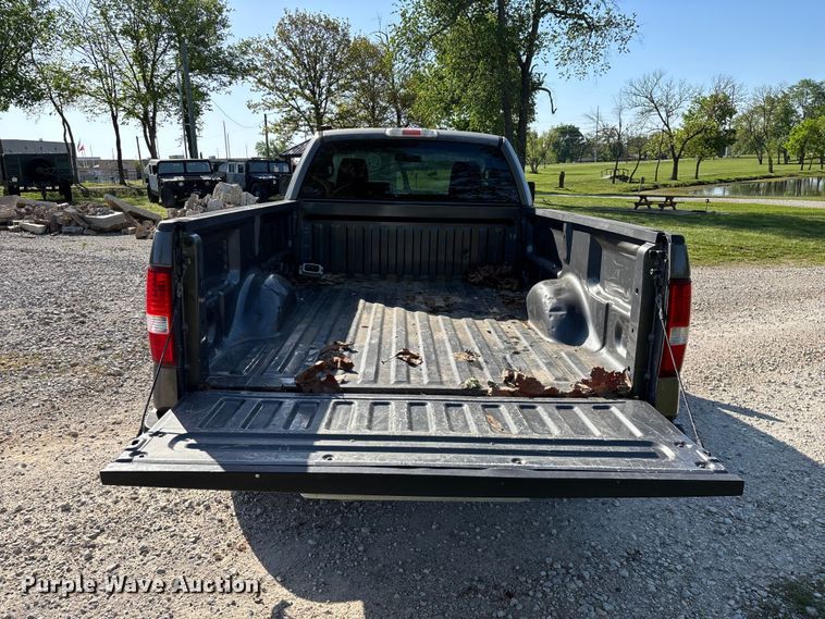 image for item FG0279 2007 Ford F150 XL pickup truck