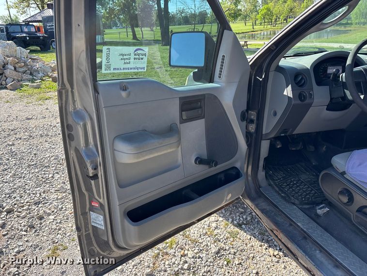 image for item FG0279 2007 Ford F150 XL pickup truck