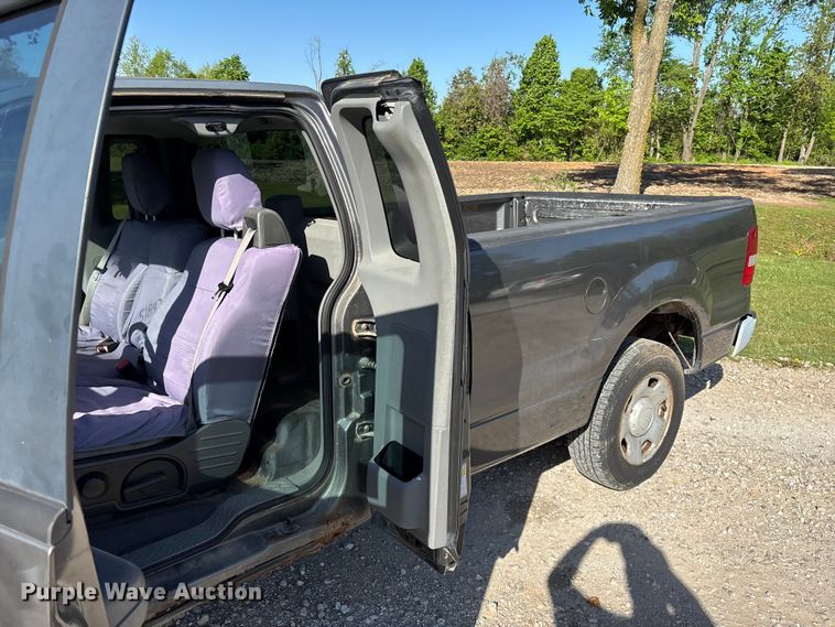 image for item FG0279 2007 Ford F150 XL pickup truck