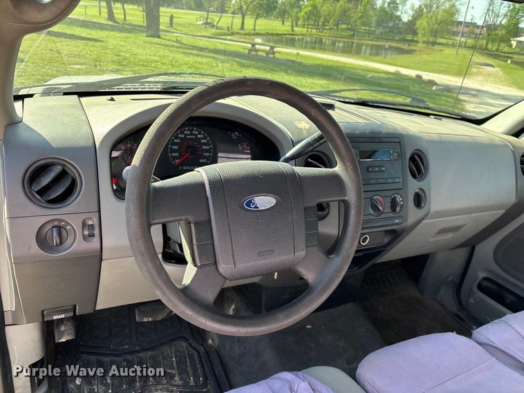image for item FG0279 2007 Ford F150 XL pickup truck