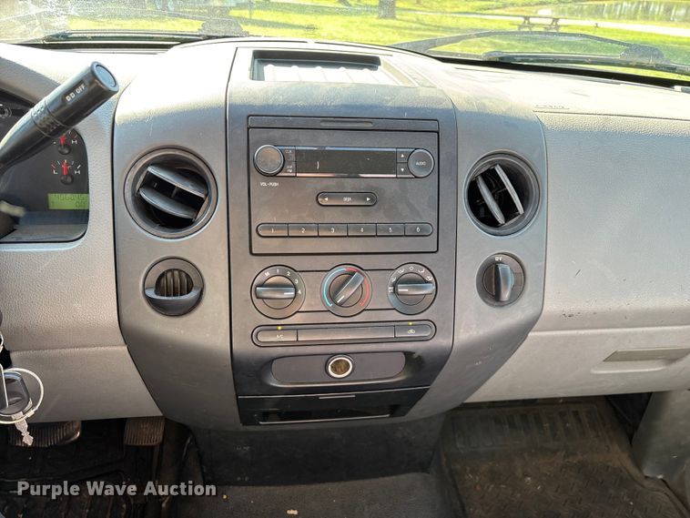 image for item FG0279 2007 Ford F150 XL pickup truck