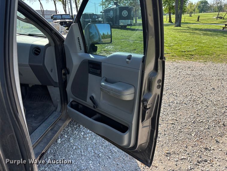 image for item FG0279 2007 Ford F150 XL pickup truck
