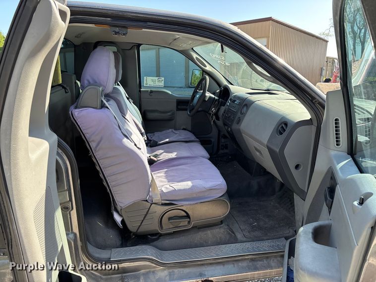 image for item FG0279 2007 Ford F150 XL pickup truck